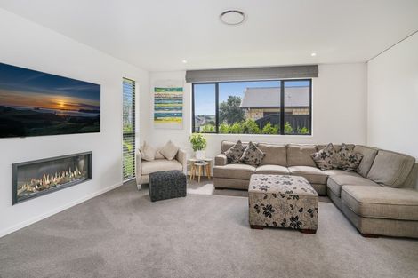 Photo of property in 10 Kupe Drive, Whitianga, 3510