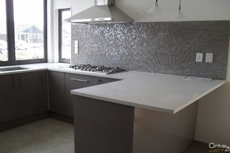 Photo of property in 21 Tarapiroe Avenue, Takanini, 2112