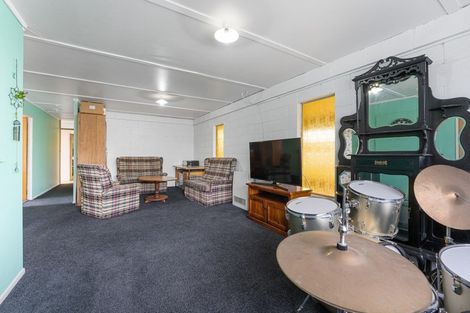 Photo of property in 15 Oberon Street, Stratford, 4332