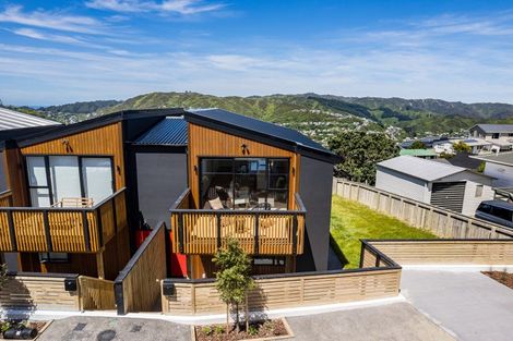 Photo of property in 6 Stockden Place, Karori, Wellington, 6012