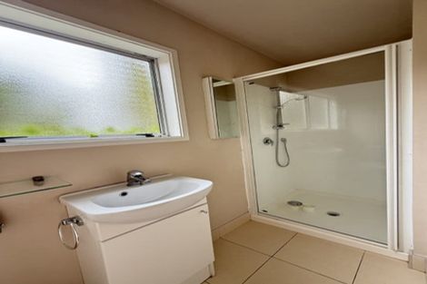 Photo of property in 607 Beach Road, Rothesay Bay, Auckland, 0630