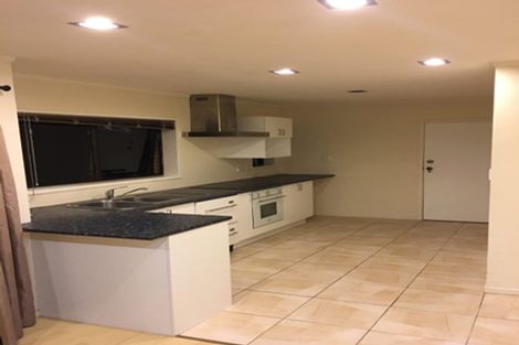 Photo of property in 2/9 Northall Road, New Lynn, Auckland, 0600