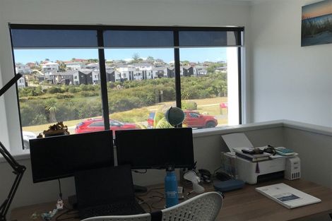 Photo of property in 26 Owen Chapman Drive, Red Beach, 0932