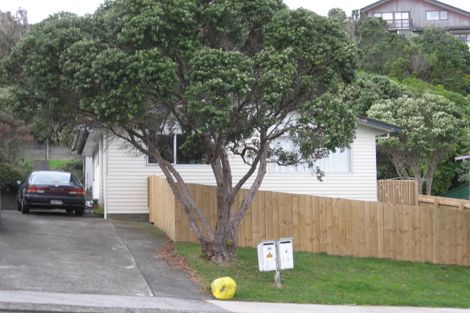 Photo of property in 89b Stewart Drive, Newlands, Wellington, 6037
