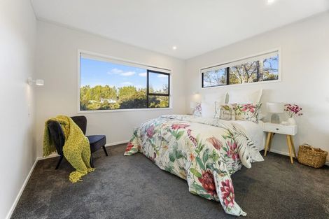 Photo of property in 3 Laingfield Terrace, Laingholm, Auckland, 0604