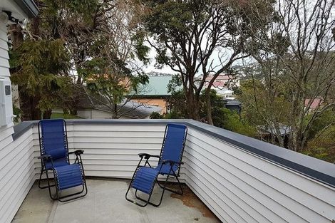Photo of property in 87b Kelburn Parade, Kelburn, Wellington, 6012