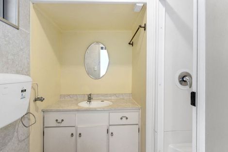 Photo of property in 427 Memorial Avenue, Burnside, Christchurch, 8053