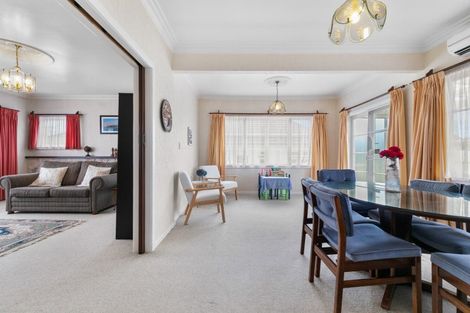 Photo of property in 12 Paisley Street, Levin, 5510