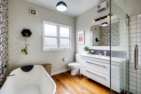 Photo of property in 24 Herrick Street, Marewa, Napier, 4110