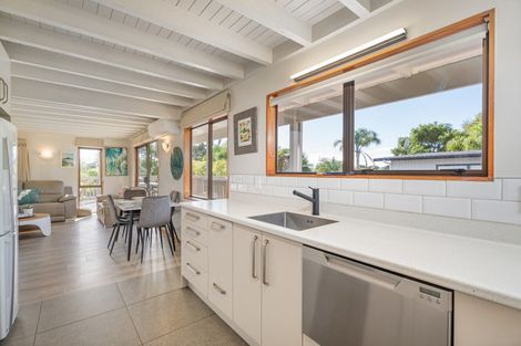 Photo of property in 9 Britannia Dell, Pauanui, Hikuai, 3579