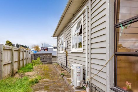 Photo of property in 24 Richmond Street, Fitzroy, New Plymouth, 4312