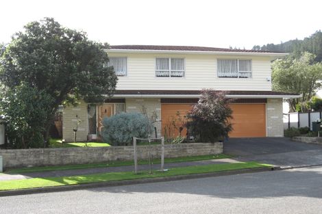 Photo of property in 16 Helvetia Grove, Naenae, Lower Hutt, 5011