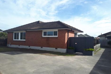 Photo of property in 113 Avonhead Road, Avonhead, Christchurch, 8042