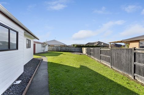 Photo of property in 47 Peppertree Glade, Kelvin Grove, Palmerston North, 4414