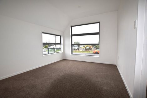 Photo of property in 62 Royal Road, Massey, Auckland, 0614