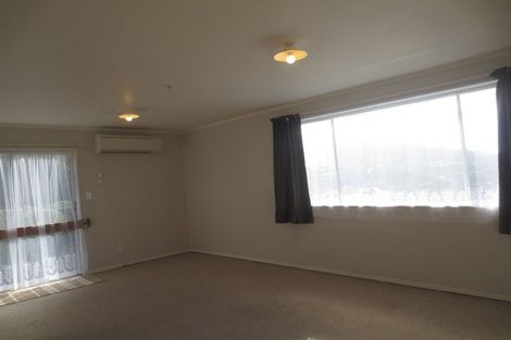 Photo of property in 1 Clementine Way, Crofton Downs, Wellington, 6035