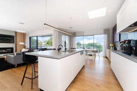Photo of property in 50 Parr Terrace, Castor Bay, Auckland, 0620