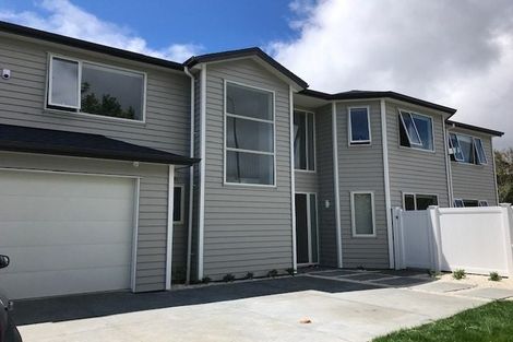 Photo of property in 1a Harrowglen Drive, Northcross, Auckland, 0632