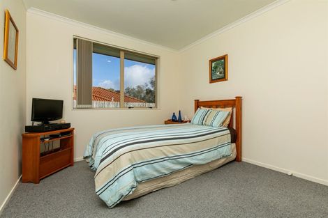 Photo of property in 27 View Ridge Drive, Ranui, Auckland, 0612