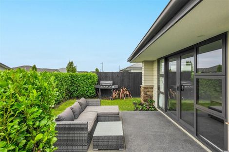 Photo of property in 37 Packard Crescent, Halswell, Christchurch, 8025
