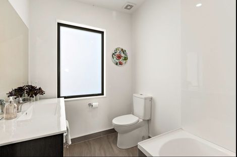 Photo of property in 8/52 High Street, Island Bay, Wellington, 6023