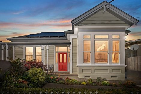 Photo of property in 43 Porritt Avenue, Mount Victoria, Wellington, 6011