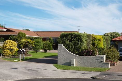 Photo of property in 1/18 Carriage Close, Northpark, Auckland, 2013