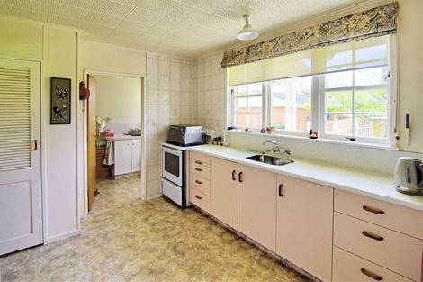 Photo of property in 12 Chamberlain Road, Masterton, 5810