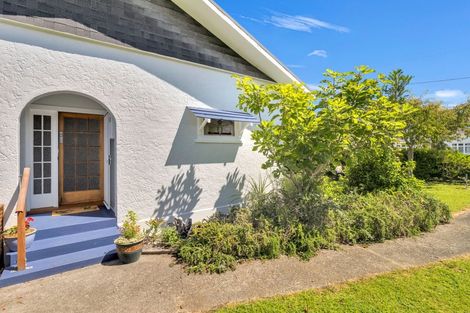 Photo of property in 13 Ross Street, Marton, 4710