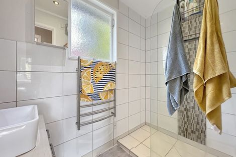 Photo of property in 40a/1 Woodglen Road, Glen Eden, Auckland, 0602