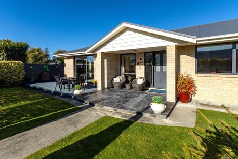 Photo of property in 240 Talbot Street, Geraldine, 7930