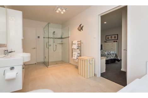 Photo of property in 43 Davaar Crescent, Broomfield, Christchurch, 8042