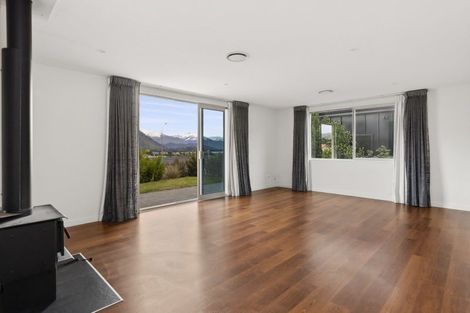 Photo of property in 1 Landsborough Lane, Wanaka, 9305
