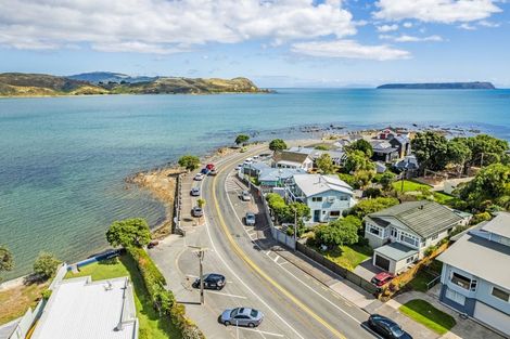 Photo of property in 5 Beach Road, Plimmerton, Porirua, 5026