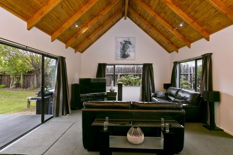 Photo of property in 1/5 Koha Road, Taupo, 3330