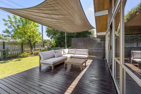 Photo of property in 12 Woodleigh Street, Frankleigh Park, New Plymouth, 4310