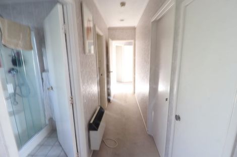 Photo of property in 1 Ngatoa Place, Glenfield, Auckland, 0629