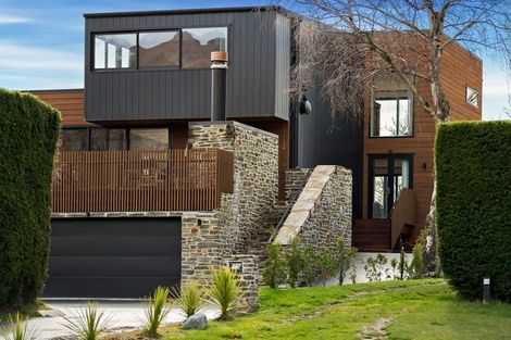 Photo of property in 75 Beacon Point Road, Wanaka, 9305