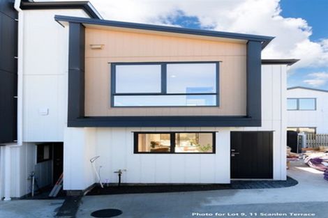 Photo of property in 10/11 Scanlen Terrace, Kelston, Auckland, 0602