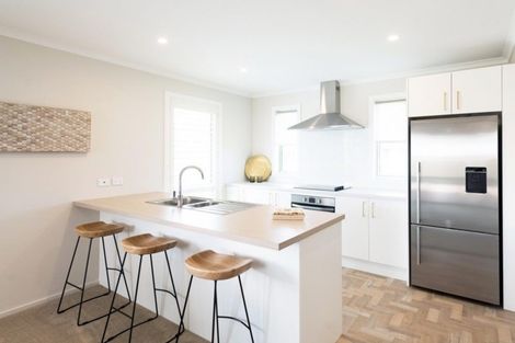 Photo of property in 19 Shibata Rise, Ranui, Auckland, 0612