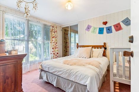 Photo of property in 32 Sullivan Avenue, Mangere Bridge, Auckland, 2022