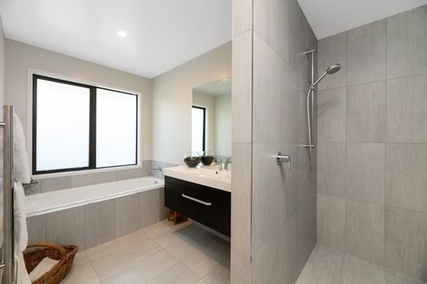 Photo of property in 2 Pimelea Street, Papamoa Beach, Papamoa, 3118