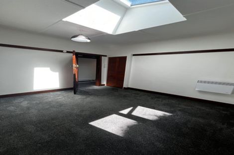 Photo of property in 19 Highbury Crescent, Aro Valley, Wellington, 6012