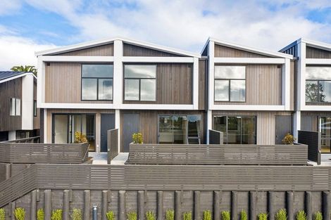 Photo of property in 7/21 Humphrey Kemp Avenue, Henderson, Auckland, 0612