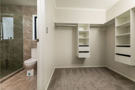 Photo of property in 9a Kingdale Road, Henderson, Auckland, 0610