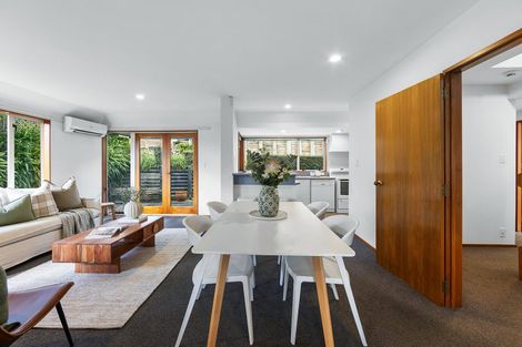 Photo of property in 2/118 Centaurus Road, Huntsbury, Christchurch, 8022