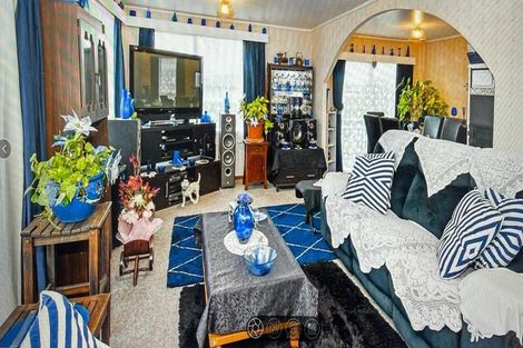 Photo of property in 13 Lipton Grove, Opaheke, Papakura, 2113