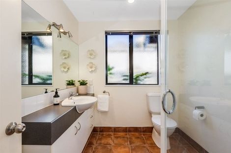 Photo of property in 28 Navigation Drive, Whitby, Porirua, 5024