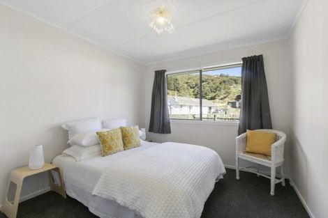 Photo of property in 22 Hamstead Street, Wainuiomata, Lower Hutt, 5014