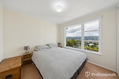 Photo of property in 24 Pekanga Road, Normandale, Lower Hutt, 5010